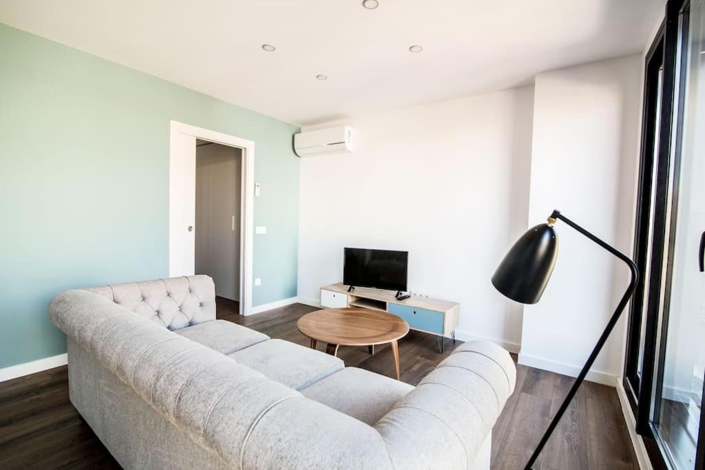 3-2 Apartamento De Diseno En El Centro De Reus Apartment Exterior photo